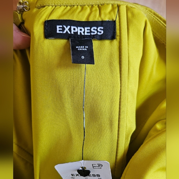 Elegant evening dress - Picture 5 of 8